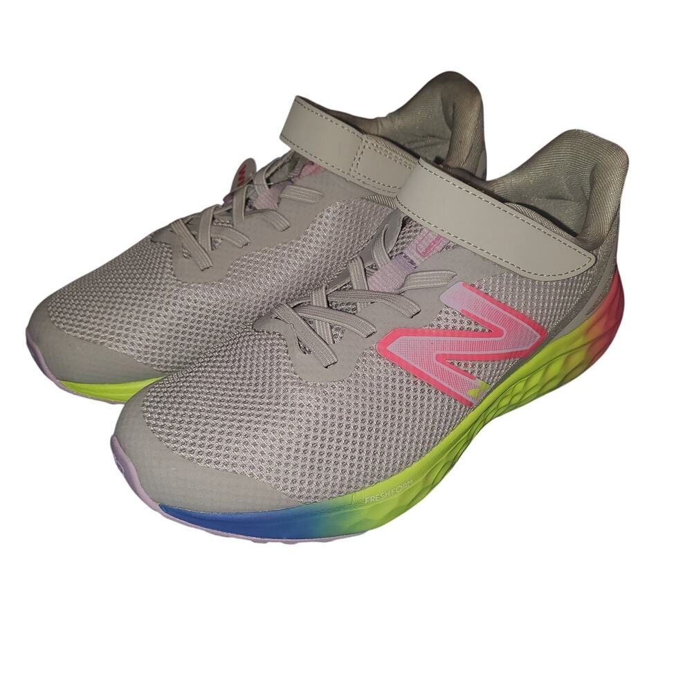 NEW New Balance Girls Size 3W Wide Fresh Foam Arishi v4 Bungee Lace with Strap